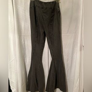 NWOT UO black/gray washed yoga lounge pants- Medium